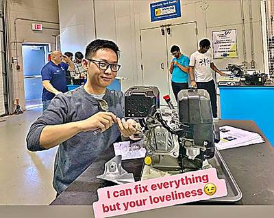 Tháo lắp động cơ trong phòng thử NVH.